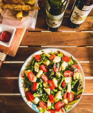 Healthy vegetable salad with cherry tomatoes and mix leaves